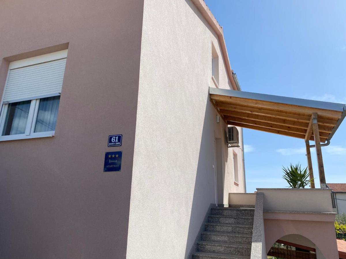 Three Bedroom Apartment Between Trogir And Split Каштела Екстер'єр фото