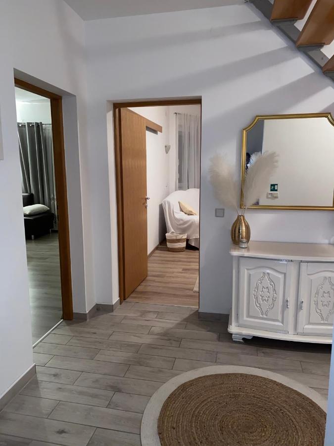 Three Bedroom Apartment Between Trogir And Split Каштела Екстер'єр фото
